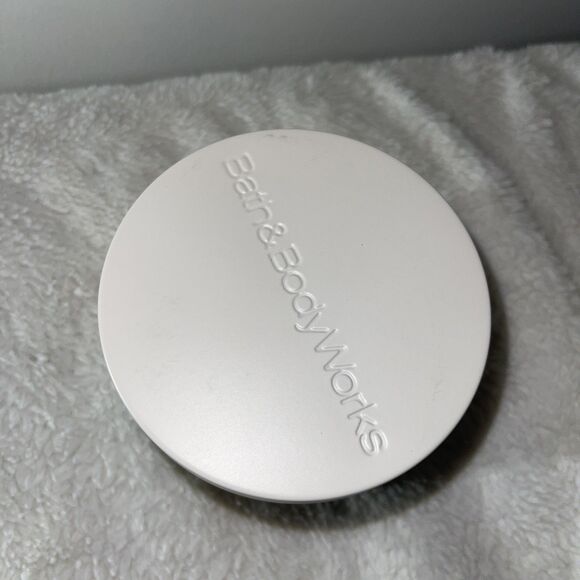 Bath & Body Works Aroma Stress Relief Eucalyptus Spearmint 3 Wick Candle Soy Wax - Picture 2 of 5